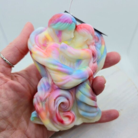 Handpoured ✦ Mother’s Embrace Candle ✦ Pastel Soy Wax Sculpted Maternal Love NWT - Picture 6 of 8